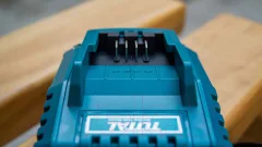 Зарядное устройство для электроинструмента TOTAL TFCLI2001 — фото 5